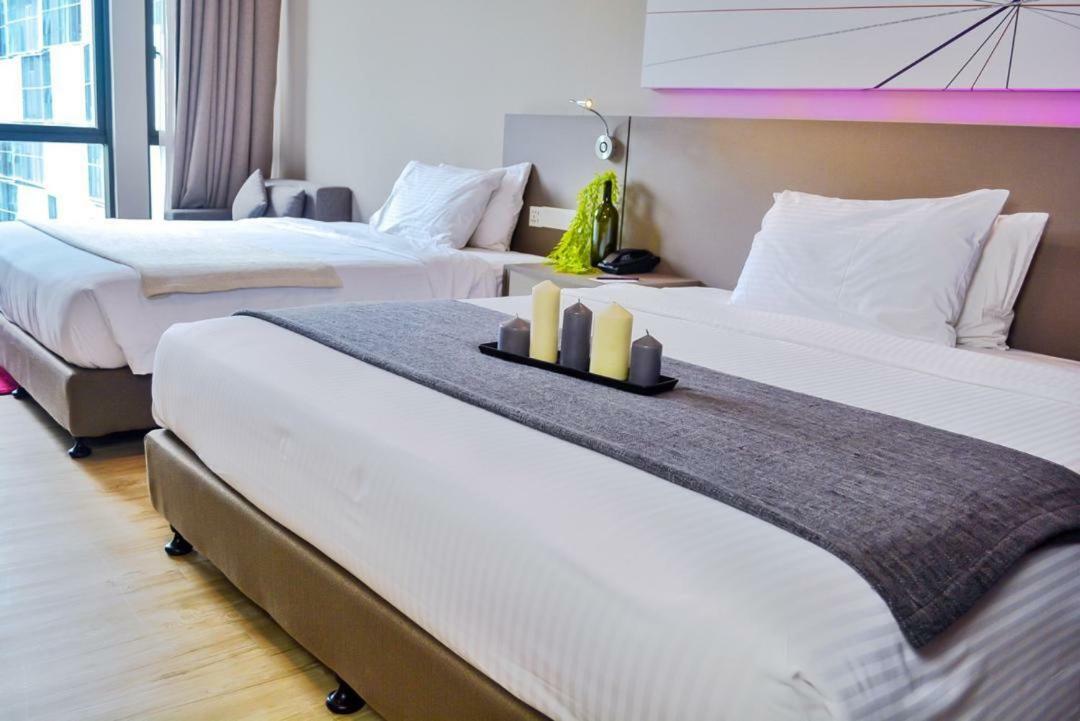 The 12 Suites @ Empire Damansara Petaling Jaya Exterior photo
