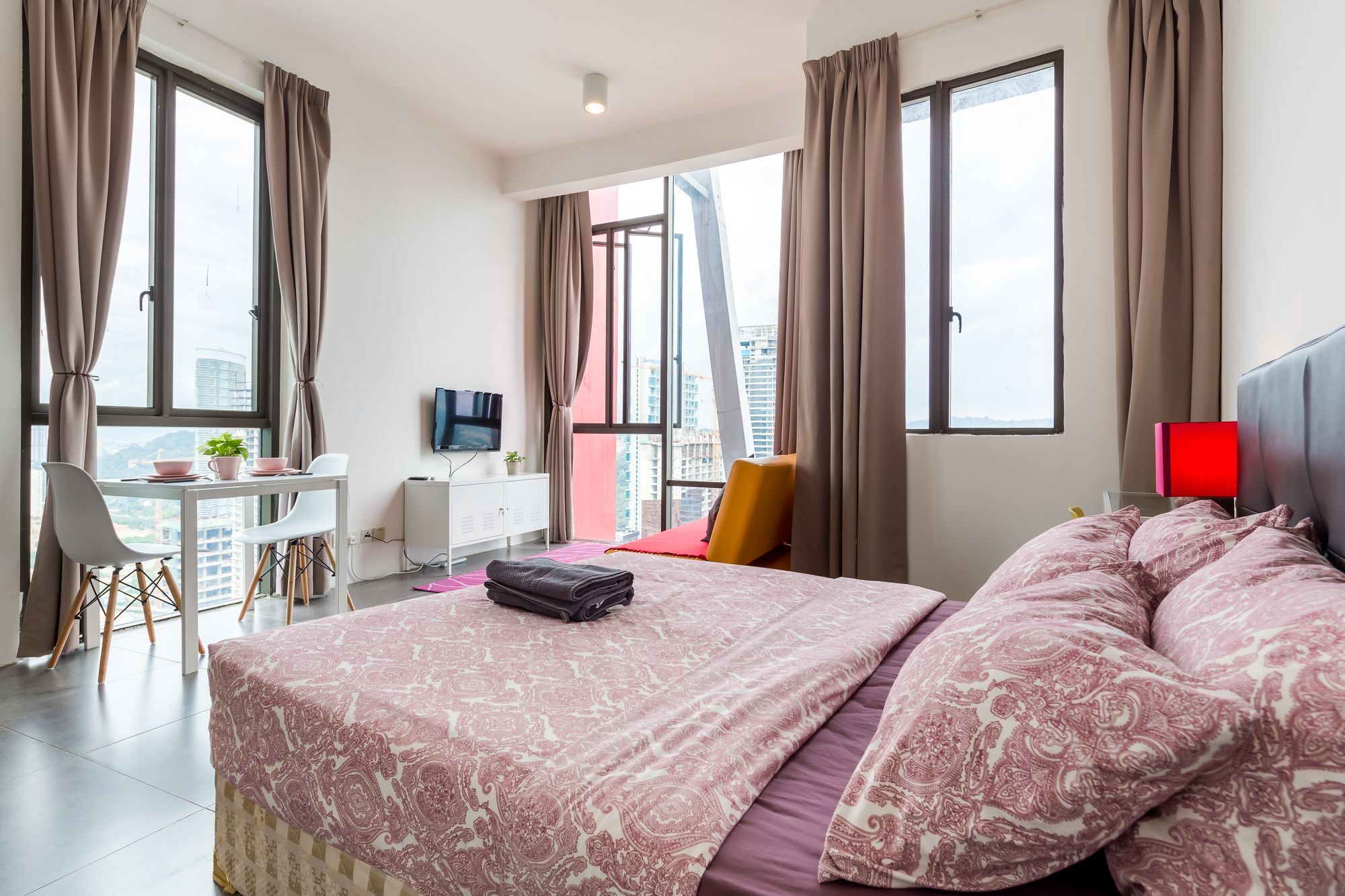 The 12 Suites @ Empire Damansara Petaling Jaya Exterior photo